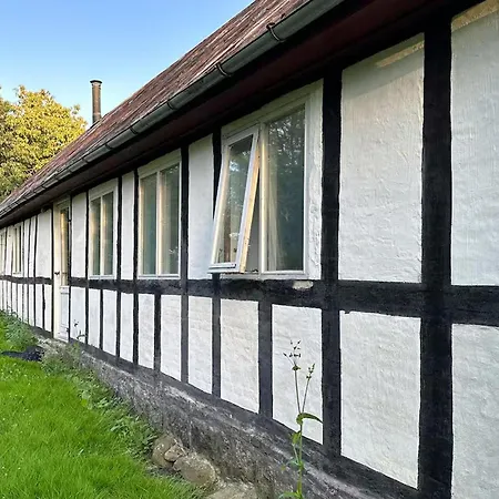 2 Bedroom Stunning In * Glamsbjerg